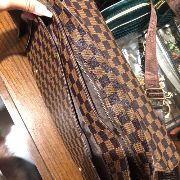 Louis Vuitton Paris Lap Top Bag - Picture 8 of 8